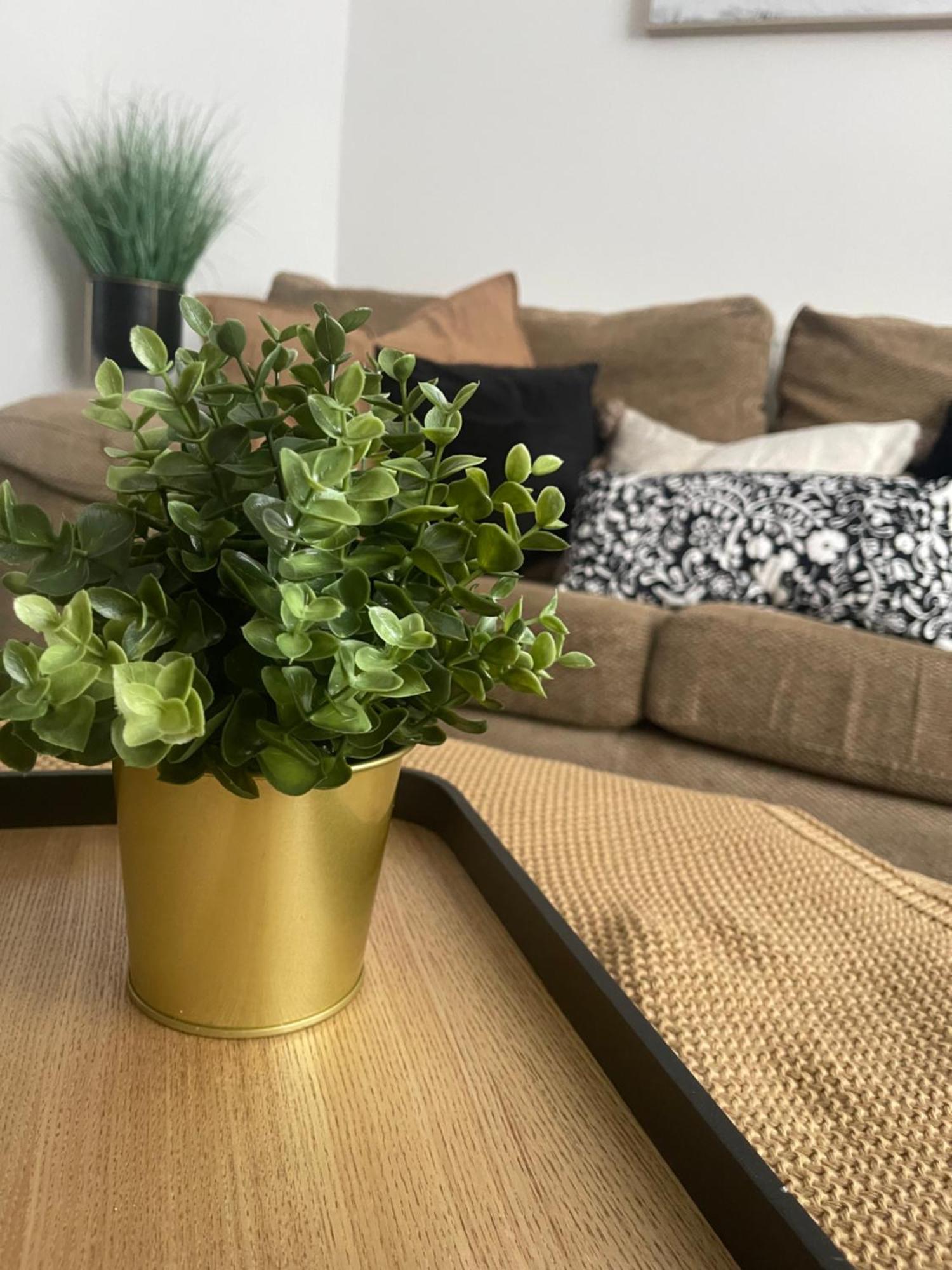 Modern, Spacious And Central Location Aberdare Buitenkant foto